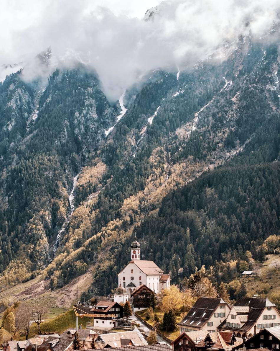 Chiesa di Wassen - dal Gotthard Panorama Express